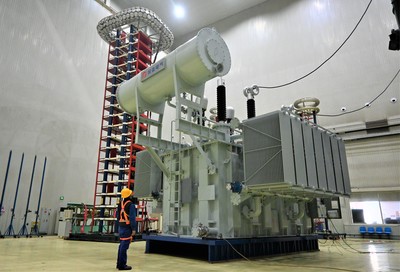 保變電氣研制成功國(guó)內(nèi)首臺(tái)80MVA/110kV單芯式移相變壓器